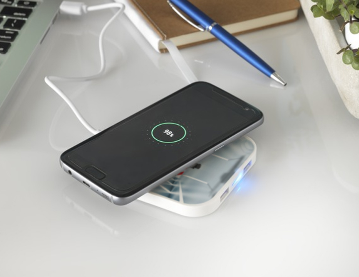 Hub Wireless Charger Perspective